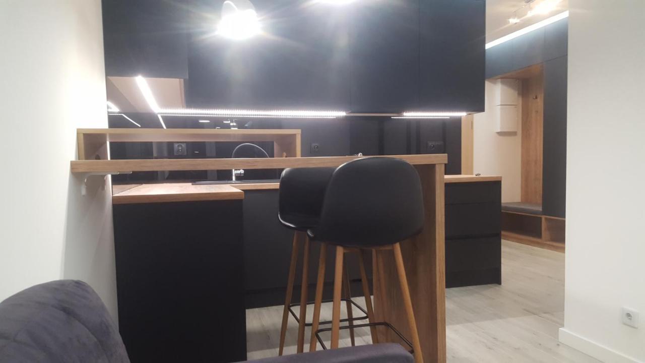 Apartament Skarbowa 2 & Parking Leszno  Exterior photo